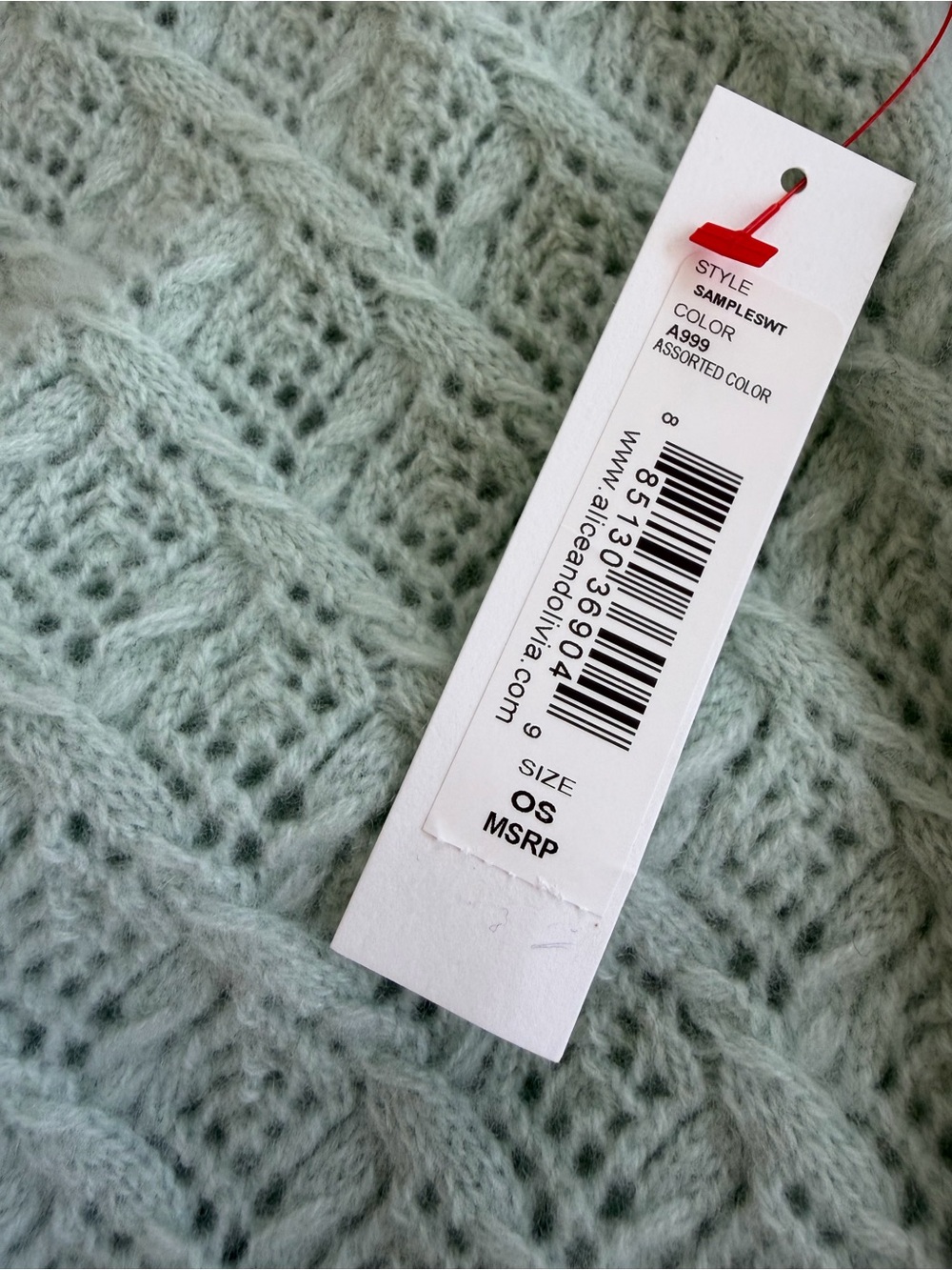 ALICE + OLIVIA
Cashmere Doris Cardigan - Picture 4 of 6